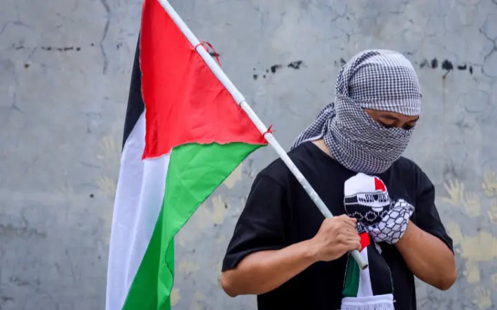The Palestinian Keffiyeh: A Cultural Icon with a Rich History – Ruuq