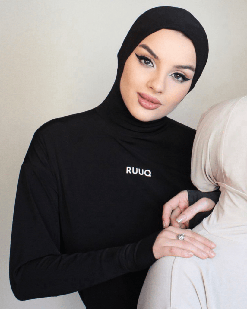 RUUQ Top RUUQ Oversize Long sleeve Top with Hijab Cap - Black